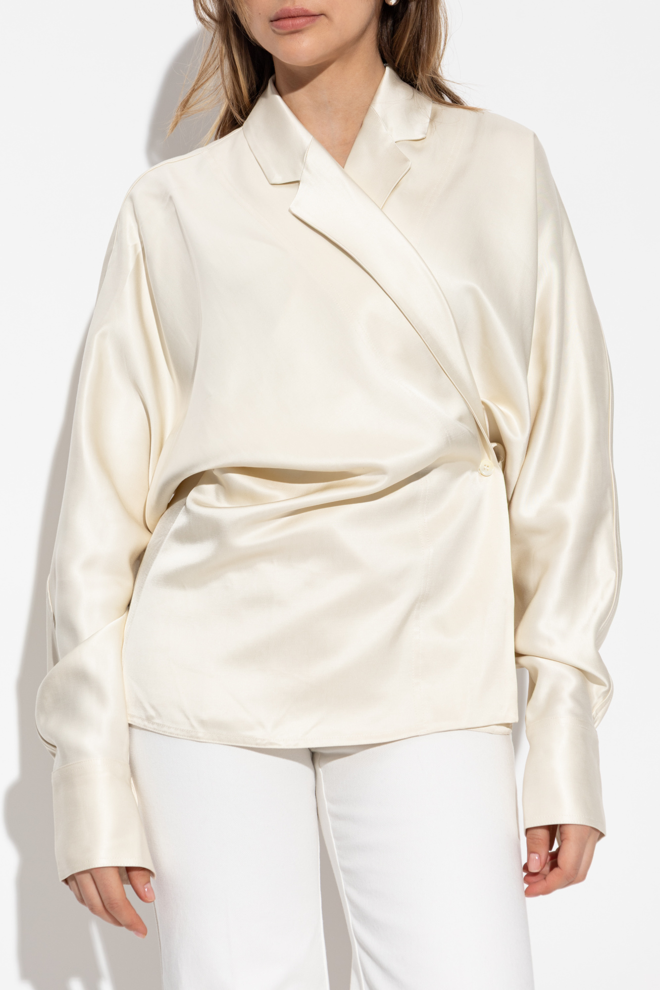 売れ筋商品|||デモクラシー カットソー トップス レディース Petite Twisted-Sleeve Asymmetric Graphic Tee Blanched Almond Buy Oversized Monaco Distressed Graphic T-Shirt with Dropped